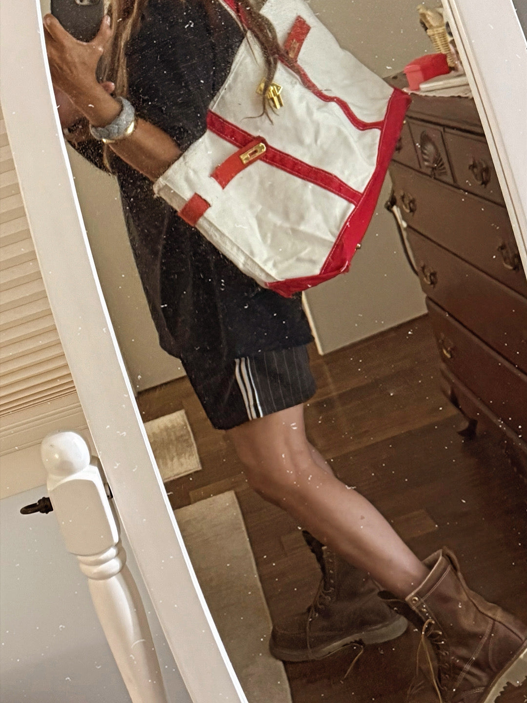 THE BOAT-YARD | VINTAGE RED