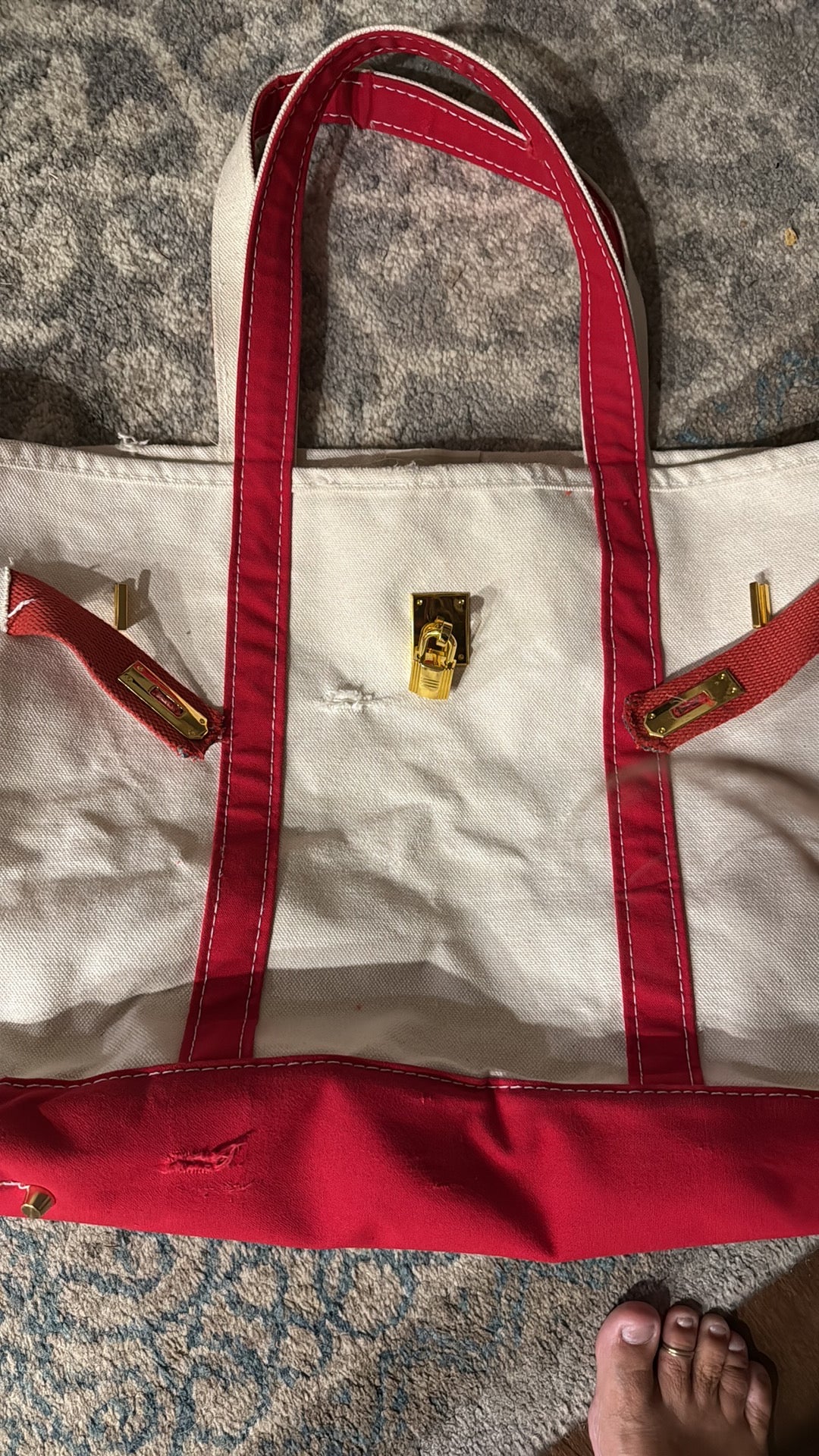 THE BOAT-YARD | VINTAGE RED